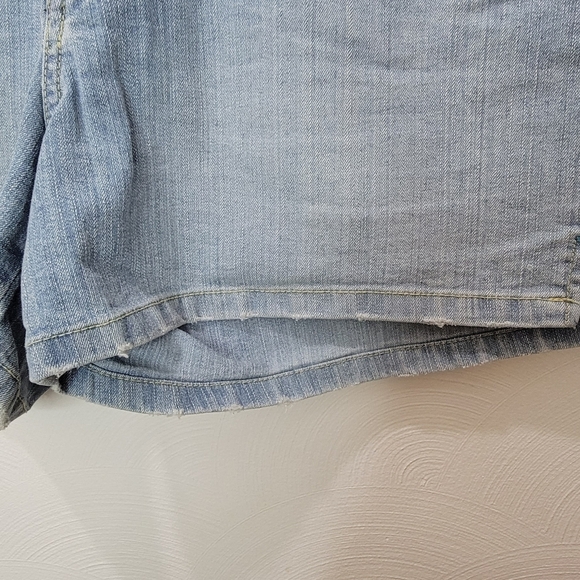 YMI Juniors Jean Shorts Size 11 - Picture 5 of 6
